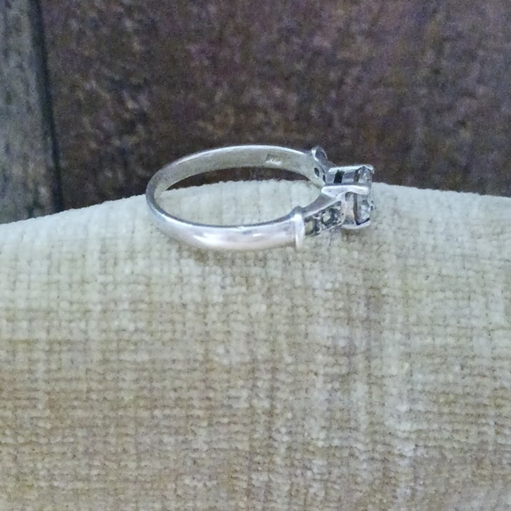 Silver Rhinestone Marcasite Ring - Picture 2 of 13